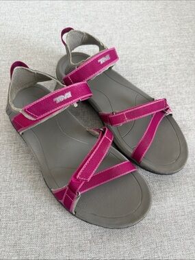 Teva Women's Pink Strap Sport Sandals